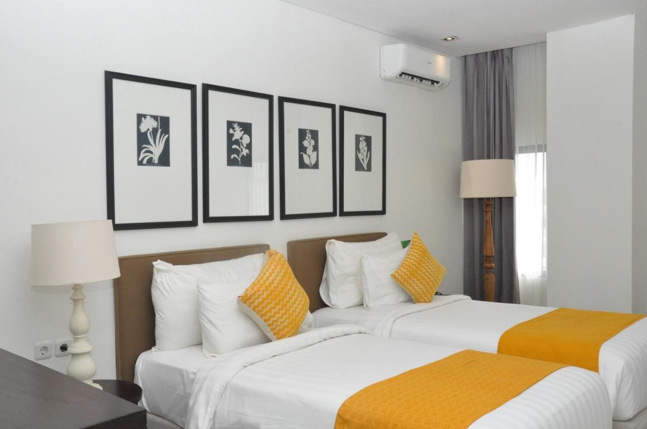 M Hotel Sorong Exterior foto