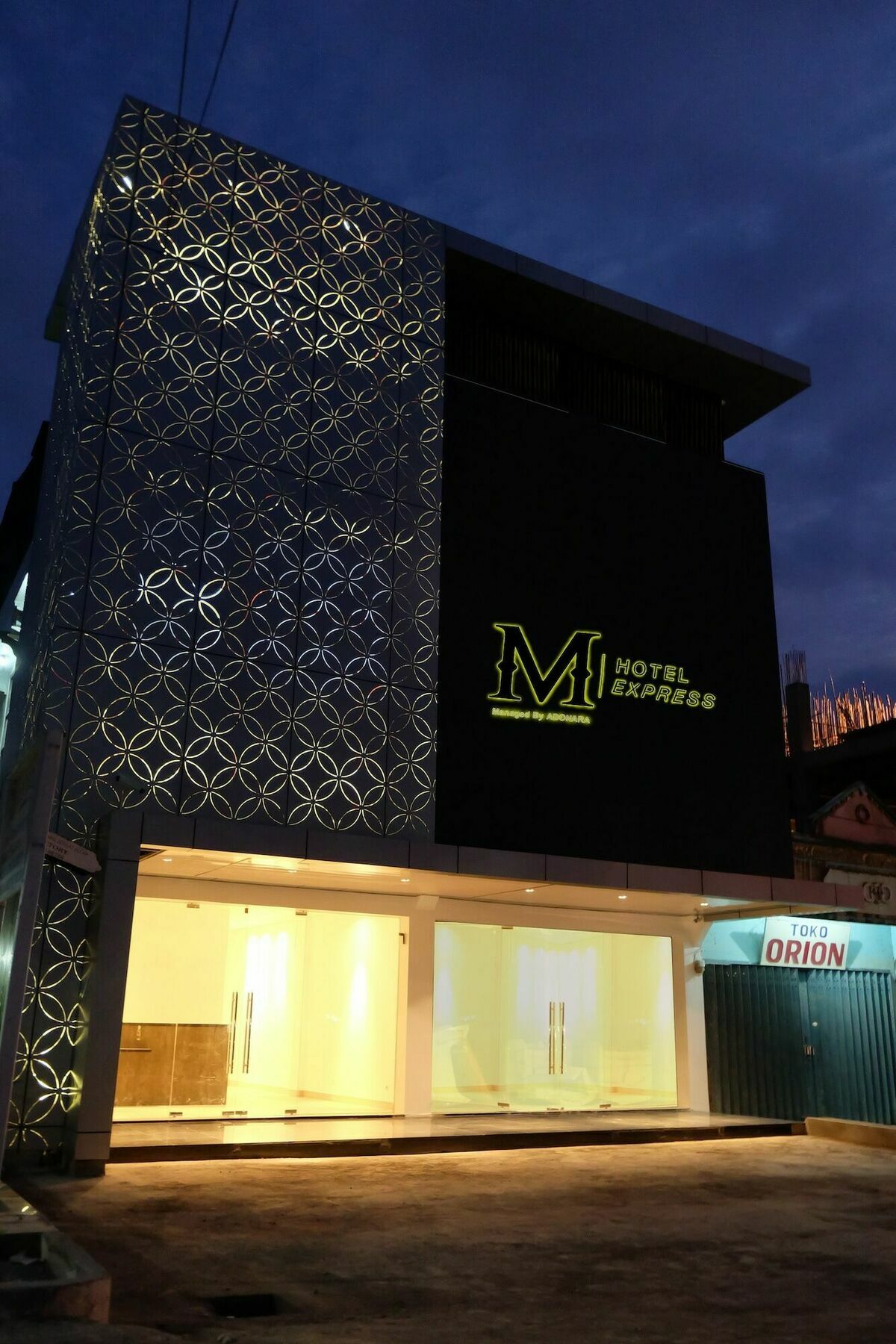 M Hotel Sorong Exterior foto